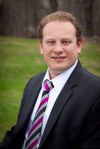 241321_211765152188530_100000651415449_690010_6593523_o